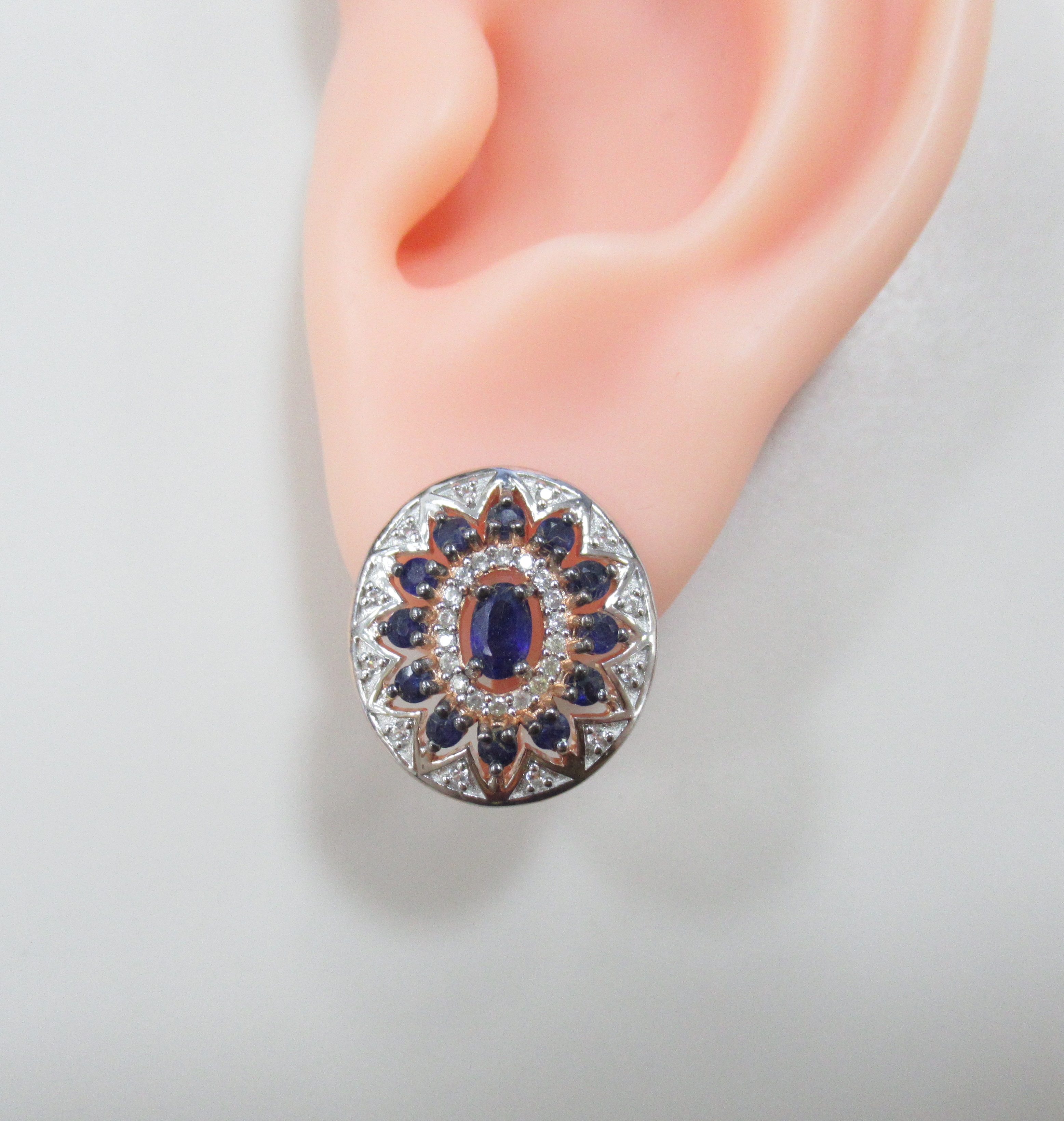 Серебряные серьги с сапфирами